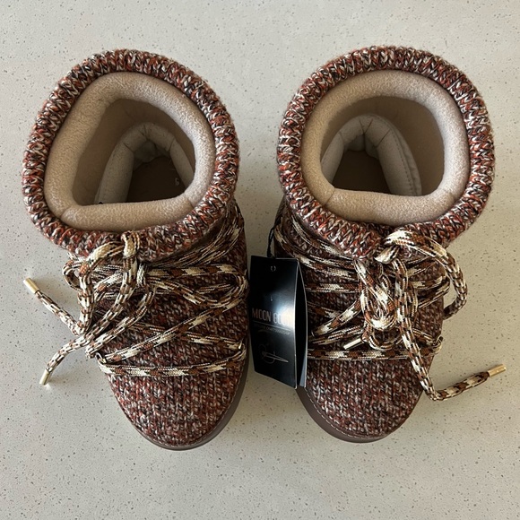 Chloe x Moon Boot - Picture 3 of 16